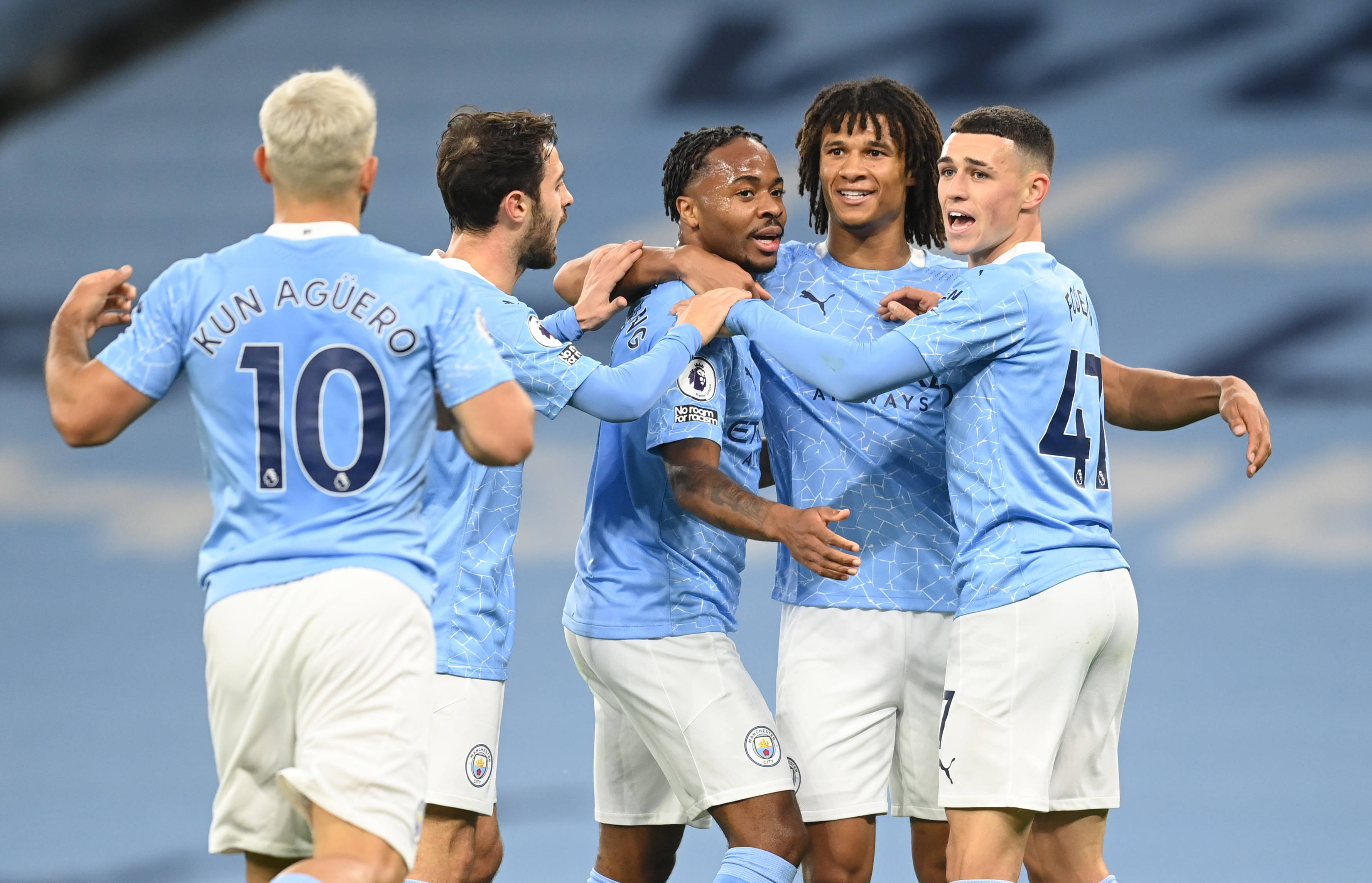 意媒：库普梅纳斯转型中卫表现亮眼，尤文中场补强成当务之急（意媒称库普梅纳斯改踢中卫表现抢眼，尤文中场补强迫在眉睫）